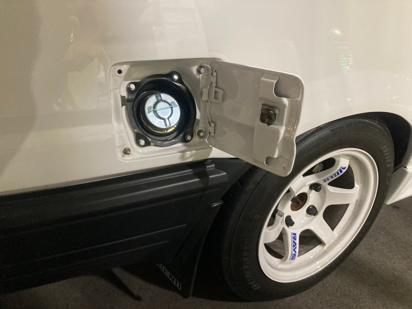 Toyota Sprinter AE86 Fuel cap