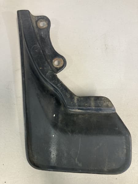 Toyota Sprinter AE86 RH Rear mudflap