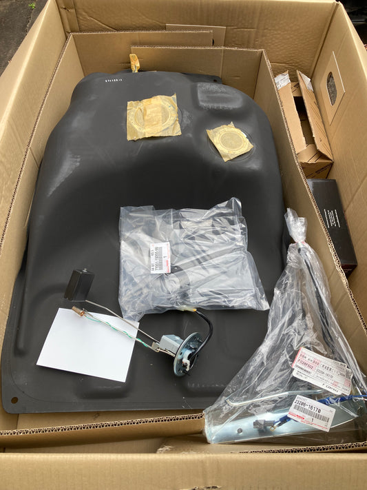 Toyota Sprinter AE86 JDM EFI Fuel tank kit