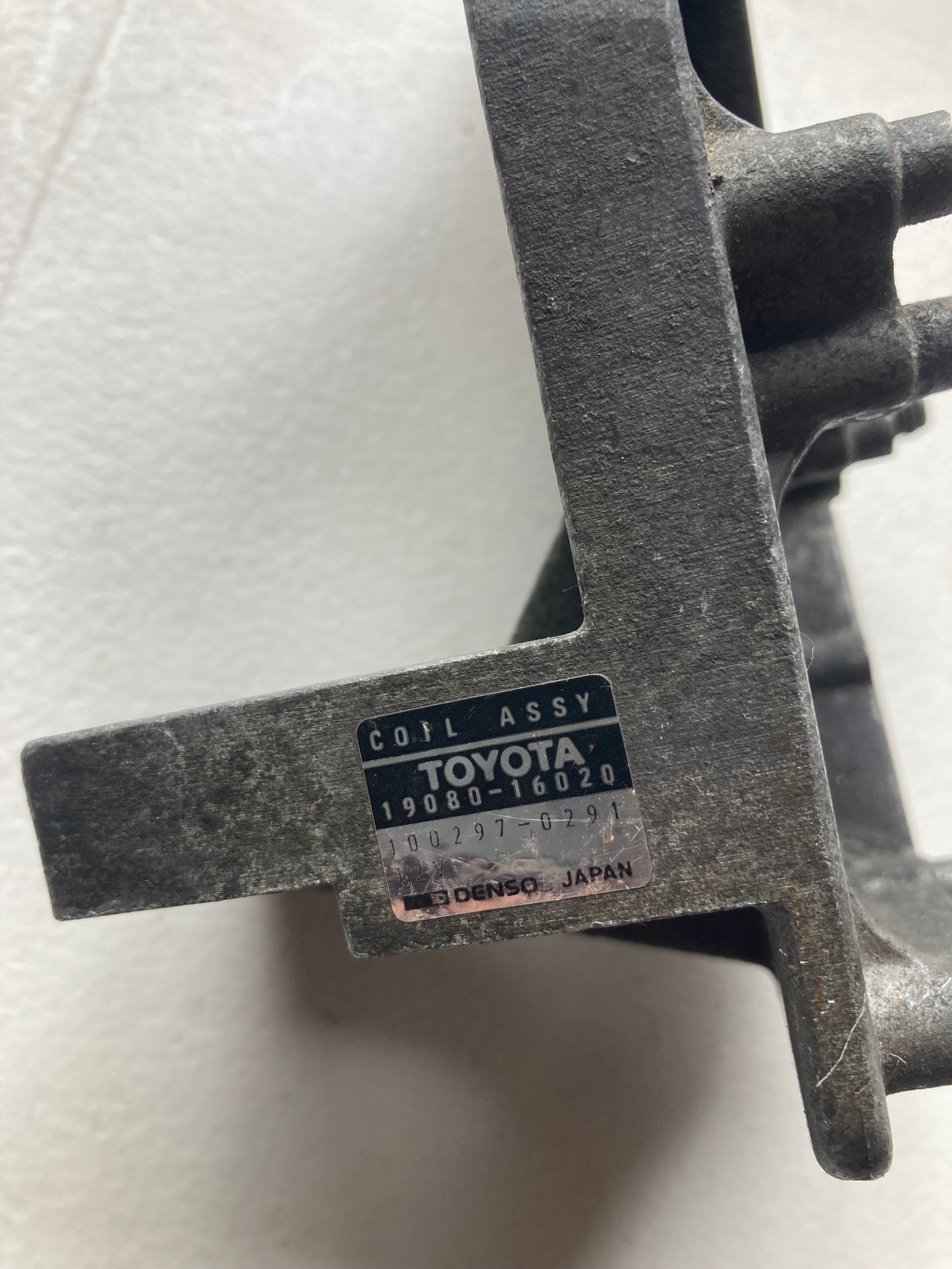 AE92 AE101 4AGZE 16V Coil mounting bracket