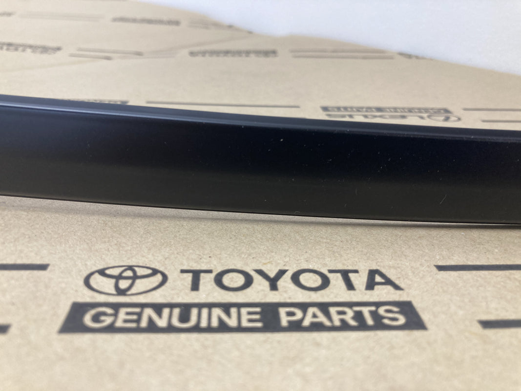 Toyota AE86 Windshield top moulding trim