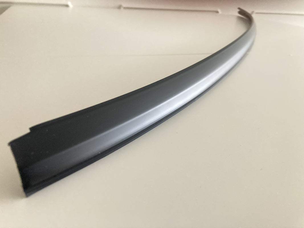 Toyota Sprinter AE86 Windshield moulding trims