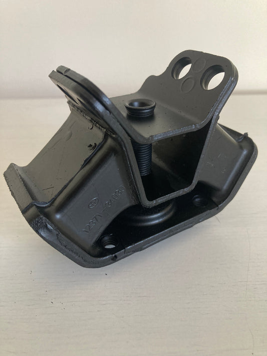 AE71/AE86 Auto trans gearbox mount