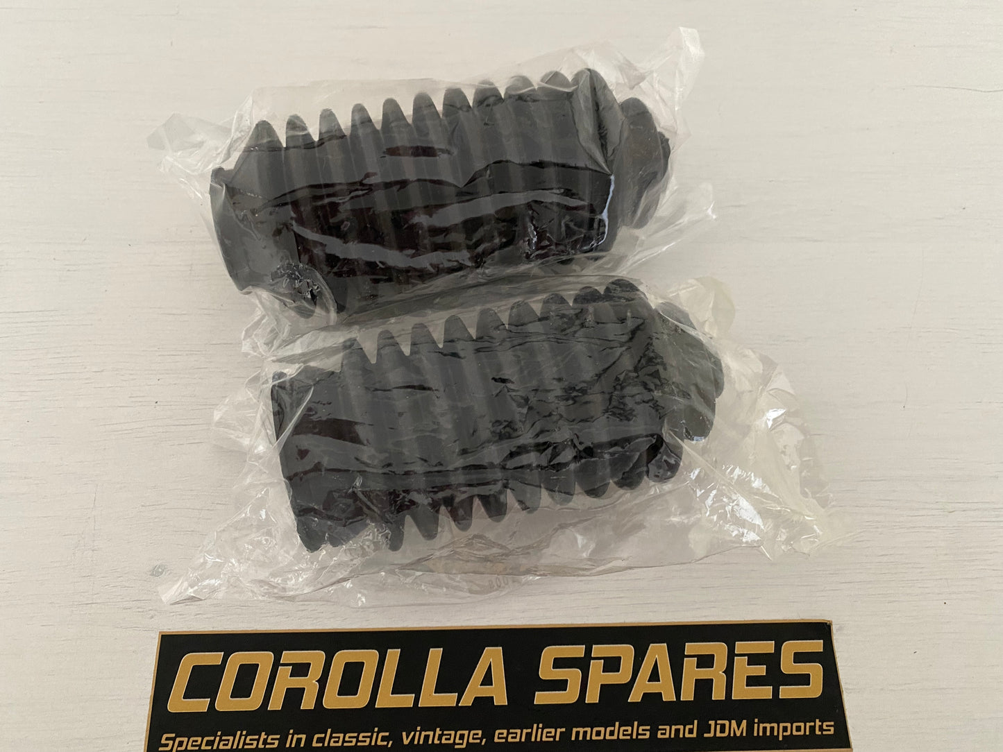 Toyota Sprinter AE86 steering rack boots