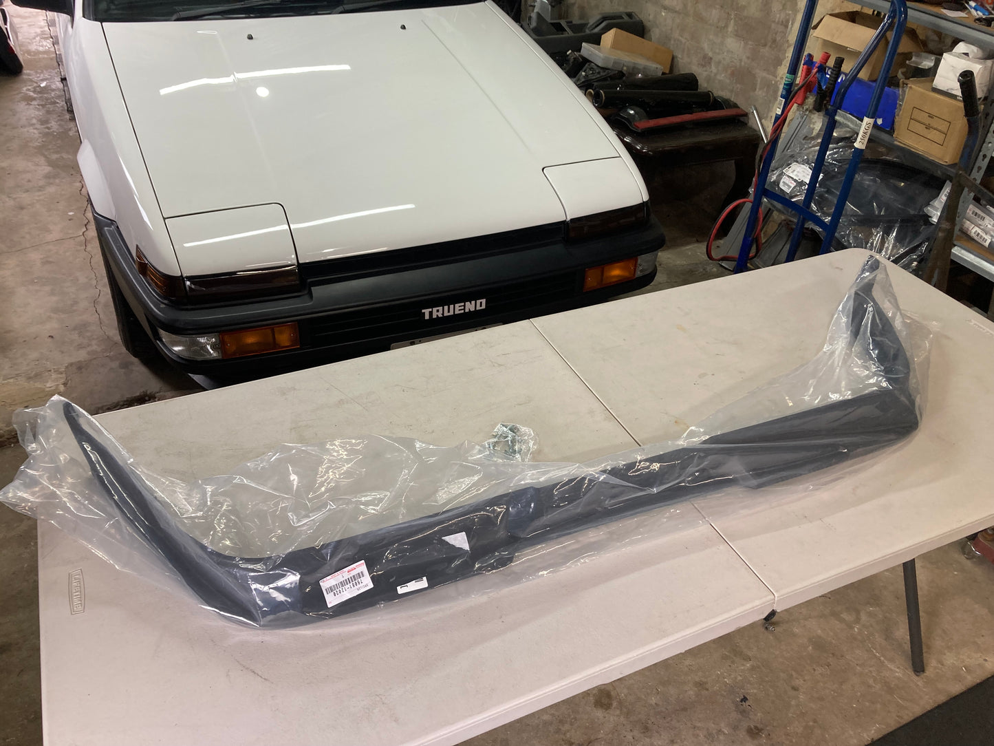 Toyota Sprinter AE86 Trueno front lip spoiler