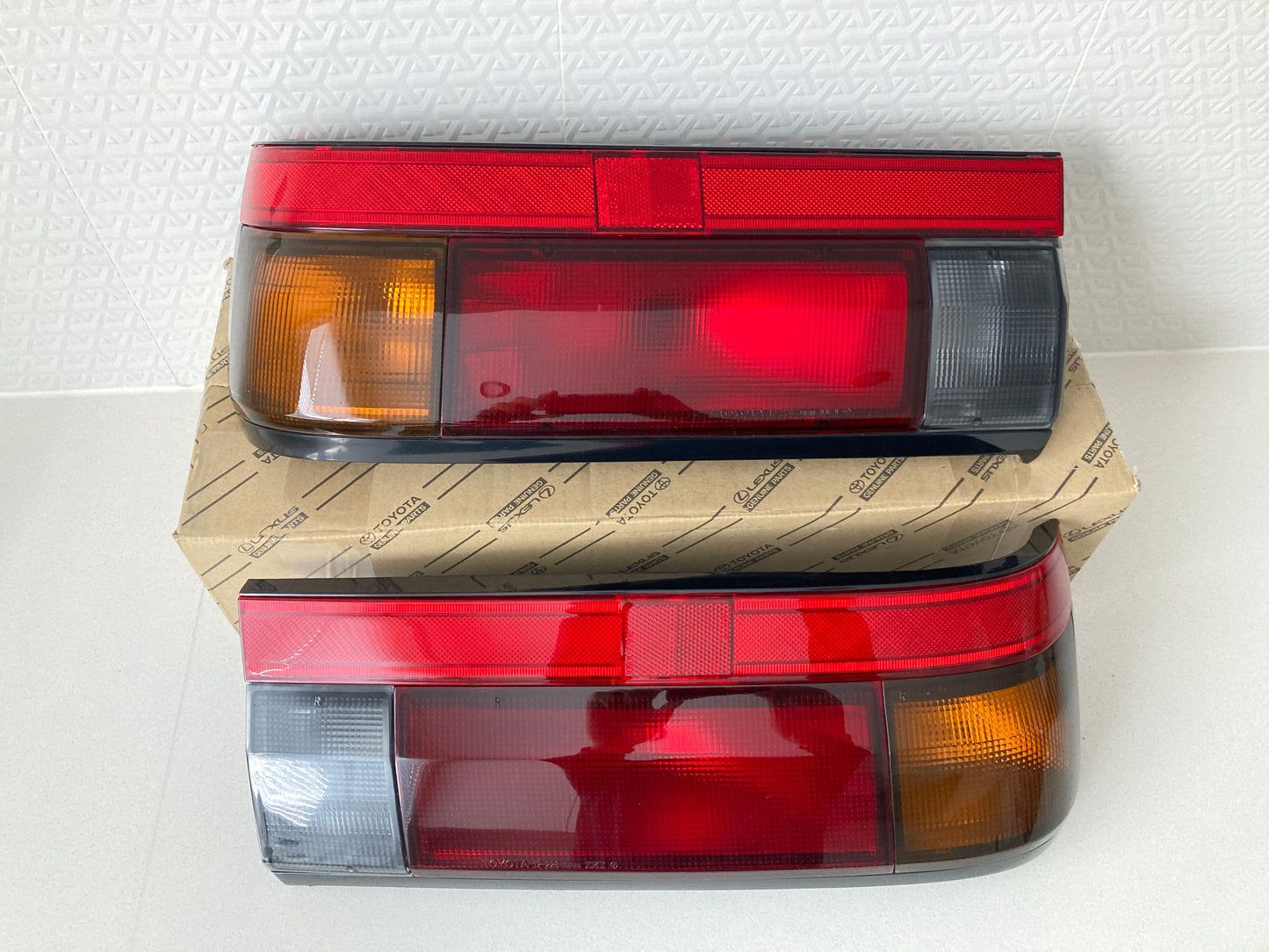 Toyota Sprinter Trueno AE86 Kouki rear tail lamps