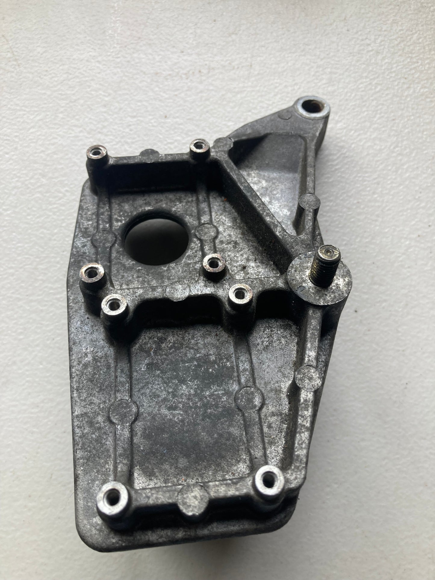 AE92 AE101 4AGZE 16V Coil mounting bracket